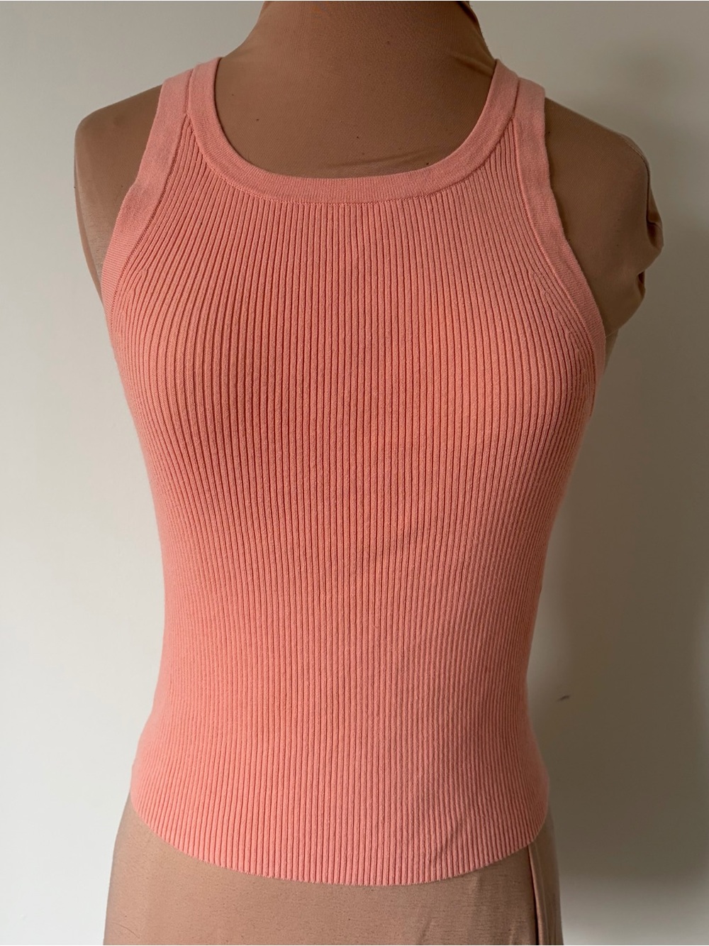 INTERMIX Cropped Elsie Ribbed Crew Neckline Slim Fit Coral Pink Tank Top Size M